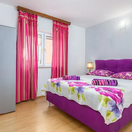 2 Bedroom Awesome In