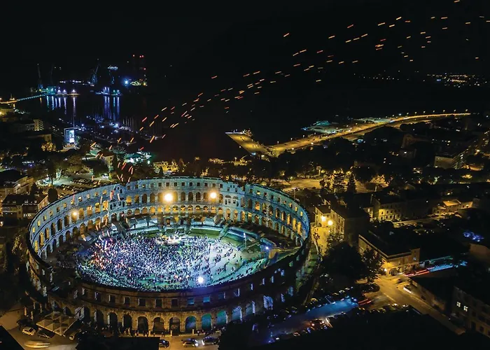 Lovely In With Kitchen