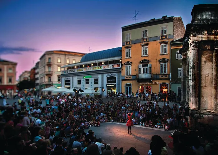 Lovely In With Kitchen * Pula